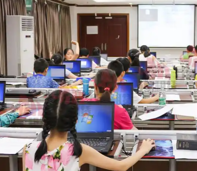 回归到“服务于教与学”的本位教育的计算机科学与技能学段 回归到“服务于教与学”的本位教育的计算机科学与技能学段